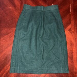 Elegant Green Wool Pencil Skirt